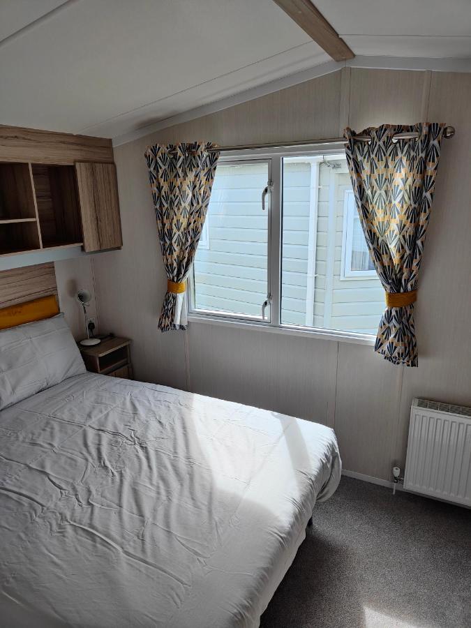 J6 Static Caravan, Fairway Holiday Park サンダウン エクステリア 写真