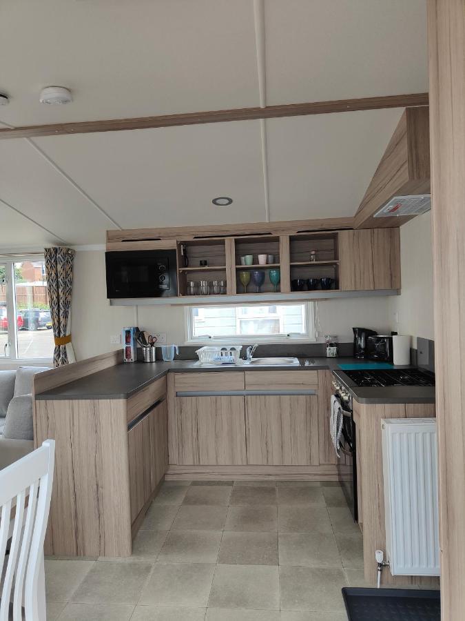 J6 Static Caravan, Fairway Holiday Park サンダウン エクステリア 写真