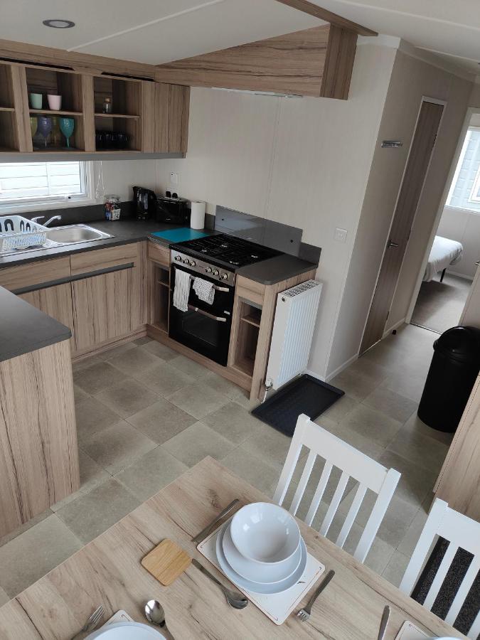 J6 Static Caravan, Fairway Holiday Park サンダウン エクステリア 写真