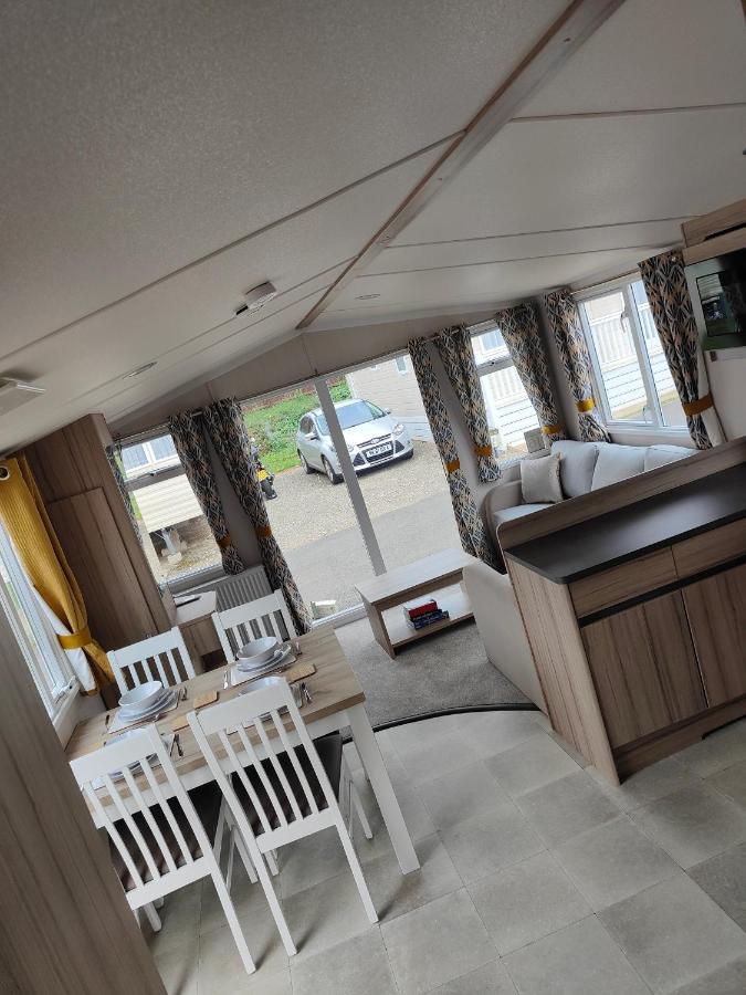 J6 Static Caravan, Fairway Holiday Park サンダウン エクステリア 写真